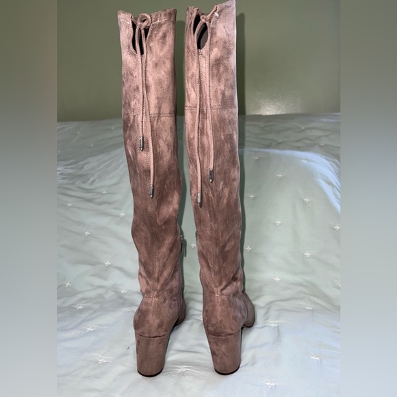 Marc Fisher knee high block heel boot with bow back mushroom color Sz 7.5 - Picture 10 of 16